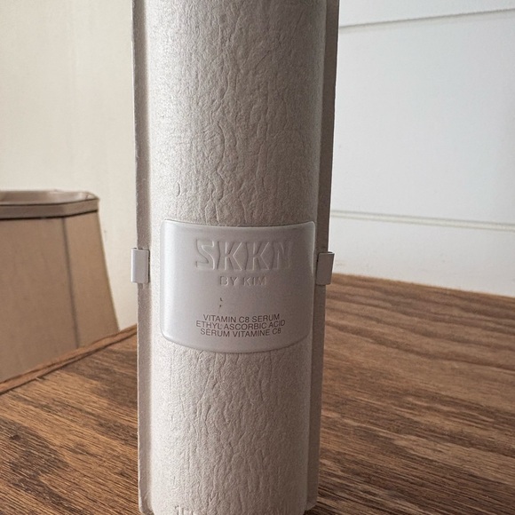 SKNN by Kim Vitamin C8 Serum